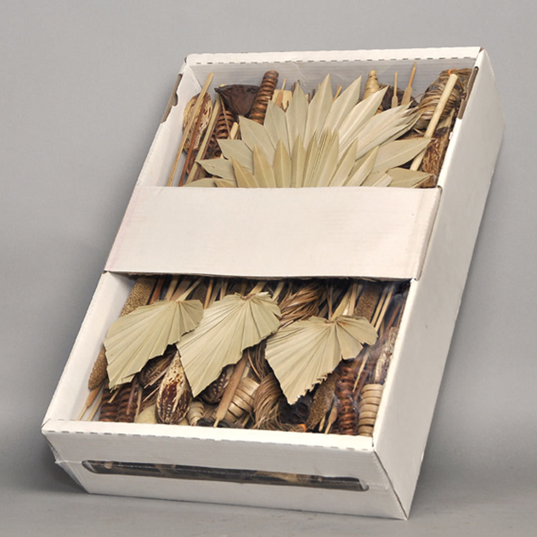 Mix Assortments in Window Box – D